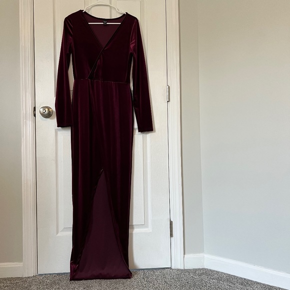 Windsor Dresses & Skirts - Windsor Velvet women’s maxi dress